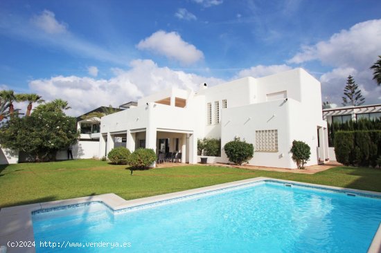 Villa en venta en Marbella (Málaga)