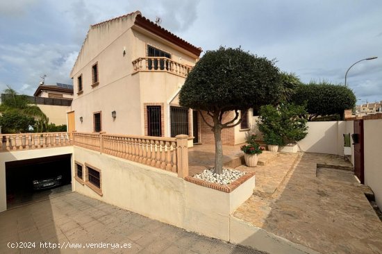 Villa en venta en Torrevieja (Alicante)