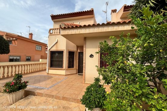 Villa en venta en Torrevieja (Alicante)