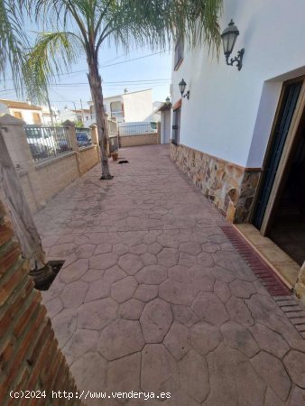 Chalet en venta en Álora (Málaga)