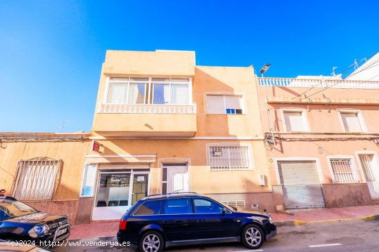 Villa en venta en Torrevieja (Alicante)