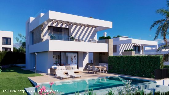 Villa en venta a estrenar en Estepona (Málaga)