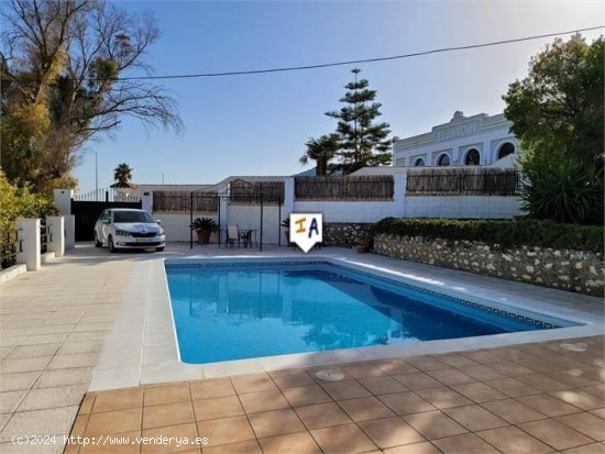 Villa en venta en Lora de Estepa (Sevilla)