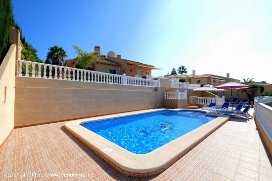 Villa en venta en Orihuela (Alicante)