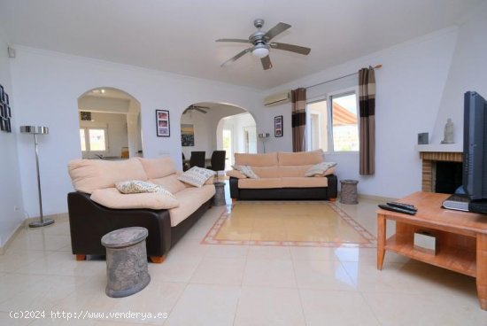 Villa en venta en Orihuela (Alicante)