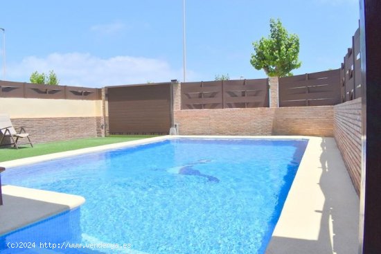 Villa en venta en Pilar de la Horadada (Alicante)