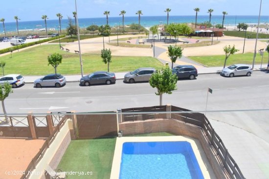 Villa en venta en Pilar de la Horadada (Alicante)