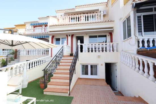 Chalet en venta en Torrevieja (Alicante)