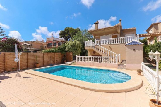  Chalet en venta en Orihuela (Alicante) 