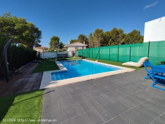 Villa en venta en L Ametlla de Mar (Tarragona)