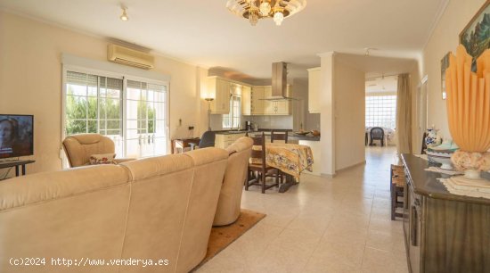 Villa en venta en Ciudad Quesada (Alicante)