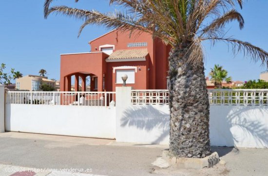  Villa en venta en La Manga del Mar Menor (Murcia) 