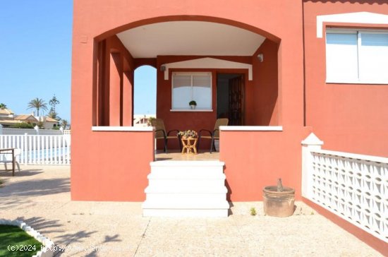 Villa en venta en La Manga del Mar Menor (Murcia)