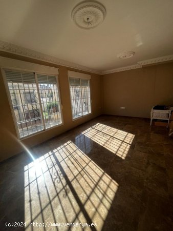 Casa en venta en Vegas del Genil (Granada)