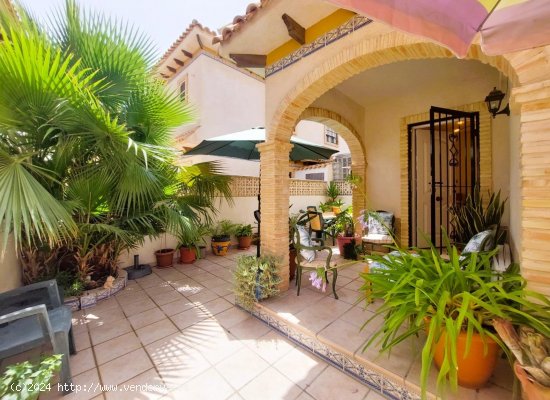  Chalet en venta en Torrevieja (Alicante) 