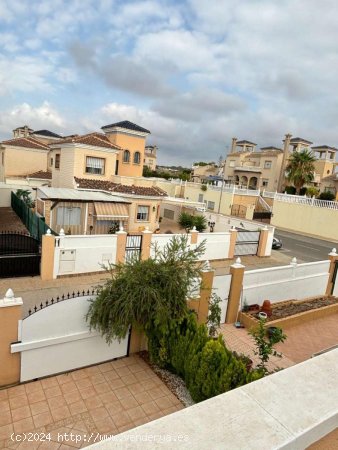 Chalet en venta en Guardamar del Segura (Alicante)