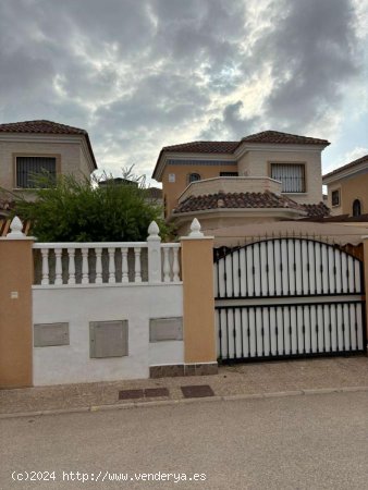 Chalet en venta en Guardamar del Segura (Alicante)