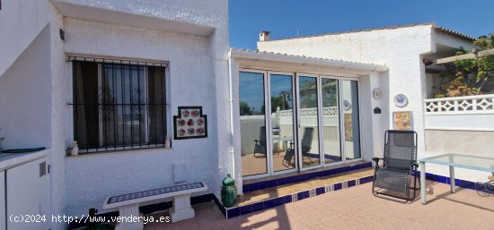 Chalet en venta en Torrevieja (Alicante)