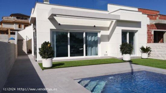 Villa en venta a estrenar en Los Montesinos (Alicante)