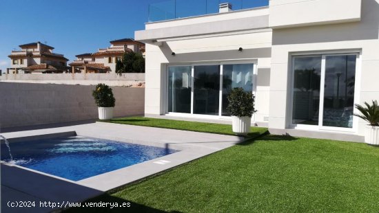 Villa en venta a estrenar en Los Montesinos (Alicante)