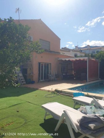 Villa en venta en Benalmádena (Málaga)