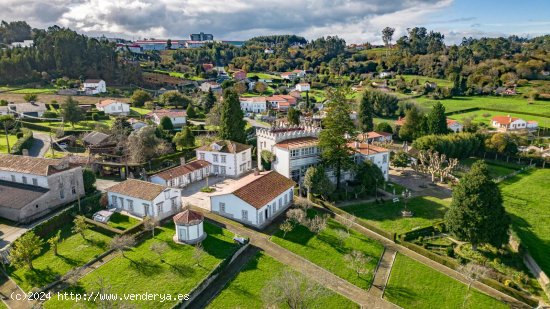 Villa en venta en Bergondo (La Coruña)