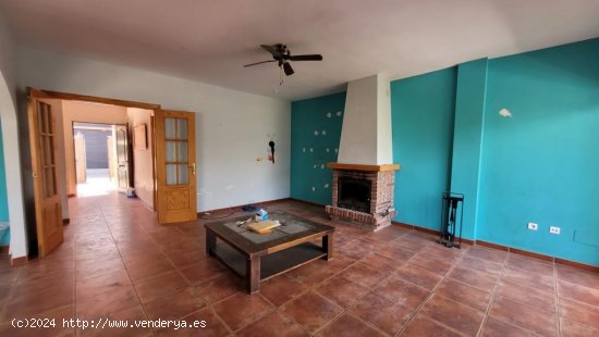 Casa en venta en Alcaucín (Málaga)