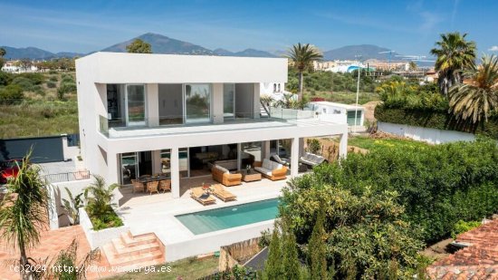  Villa en venta a estrenar en Marbella (Málaga) 