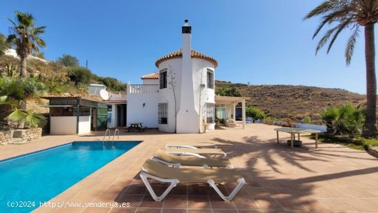 Villa en venta en Torrox (Málaga)