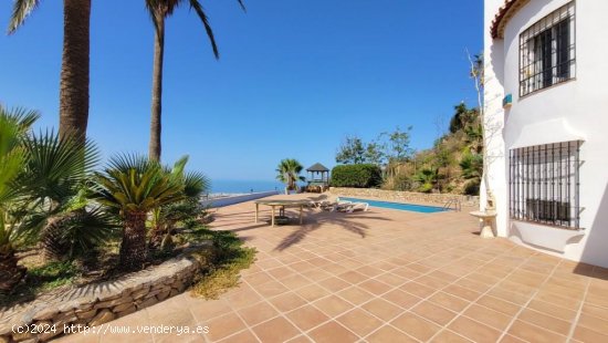 Villa en venta en Torrox (Málaga)