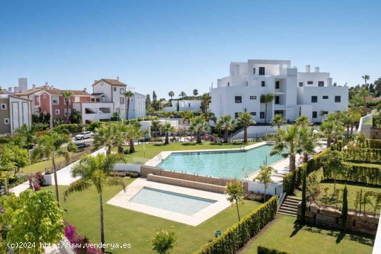  Apartamento en venta en Estepona (Málaga) 