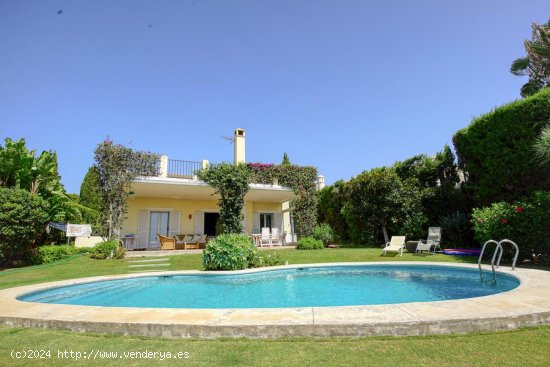  Villa en venta en San Roque (Cádiz) 