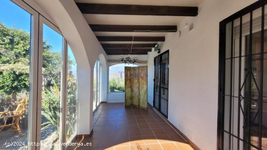 Villa en venta en Sayalonga (Málaga)