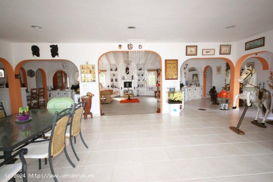 Villa en venta en Calvià (Baleares)