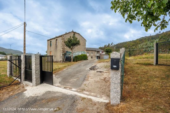 Villa en venta en Ourol (Lugo)