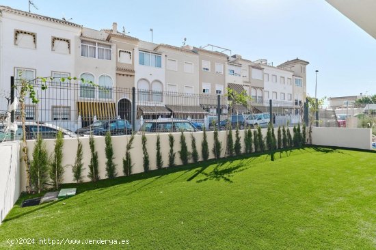 Bungalow en venta a estrenar en Torrevieja (Alicante)