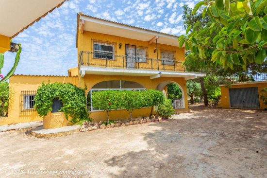 Finca en venta en Los Montesinos (Alicante)