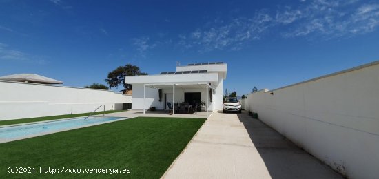 Villa en venta en Alhaurín de la Torre (Málaga)