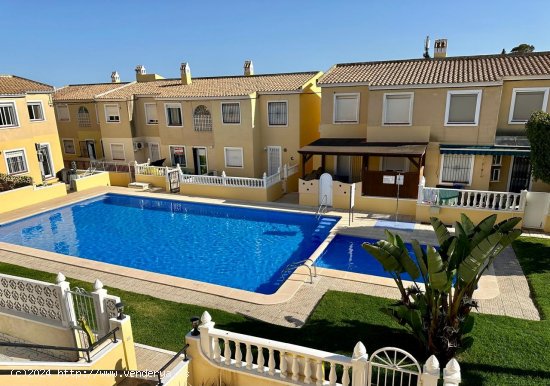 Bungalow en venta en San Miguel de Salinas (Alicante)