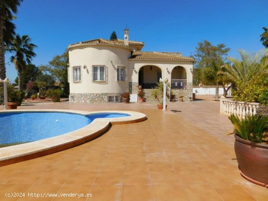  Villa en venta en Catral (Alicante) 