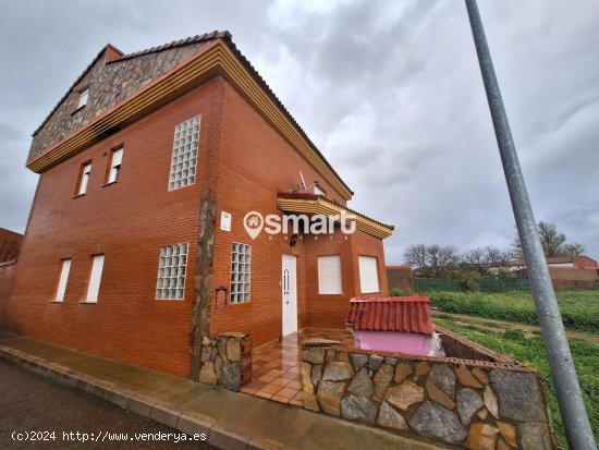  Chalet en venta en Onzonilla (León) 