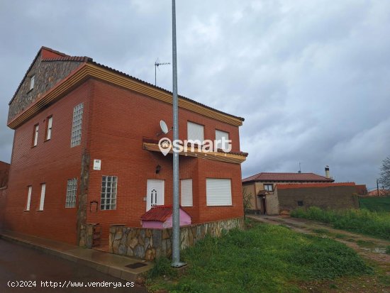 Chalet en venta en Onzonilla (León)