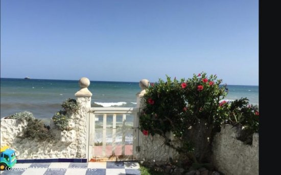 Villa en venta en Estepona (Málaga)