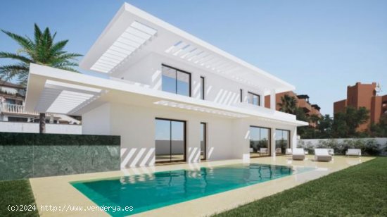 Villa en venta a estrenar en Estepona (Málaga)