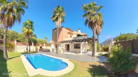 Villa en venta a estrenar en Coín (Málaga)