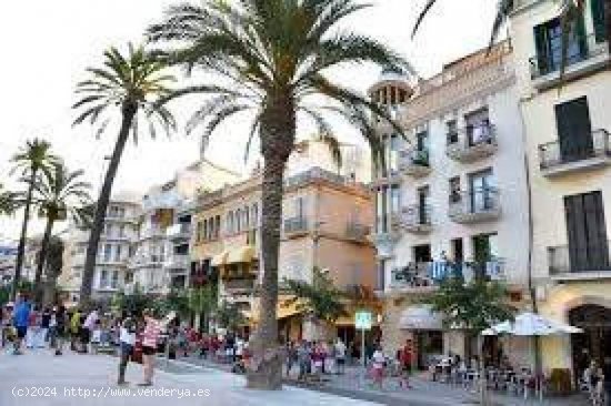 Local en venta o alquiler en el Passeig de la Ribera (Paseo Marítimo), de Sitges