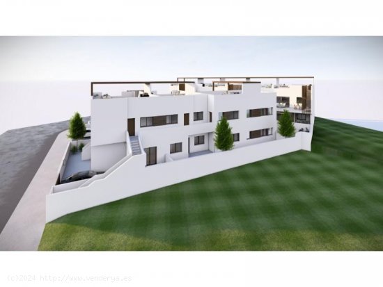 Bungalow en venta a estrenar en Alicante (Alicante)