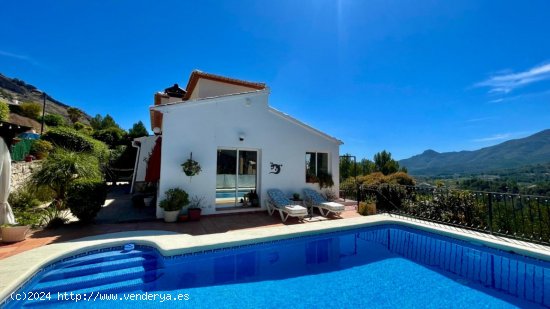 Villa en venta en Alicante (Alicante)