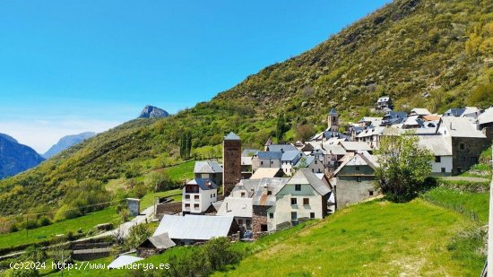 Villa en venta en Gistaín (Huesca)