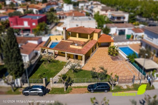  Chalet en venta en Empuriabrava (Girona) 